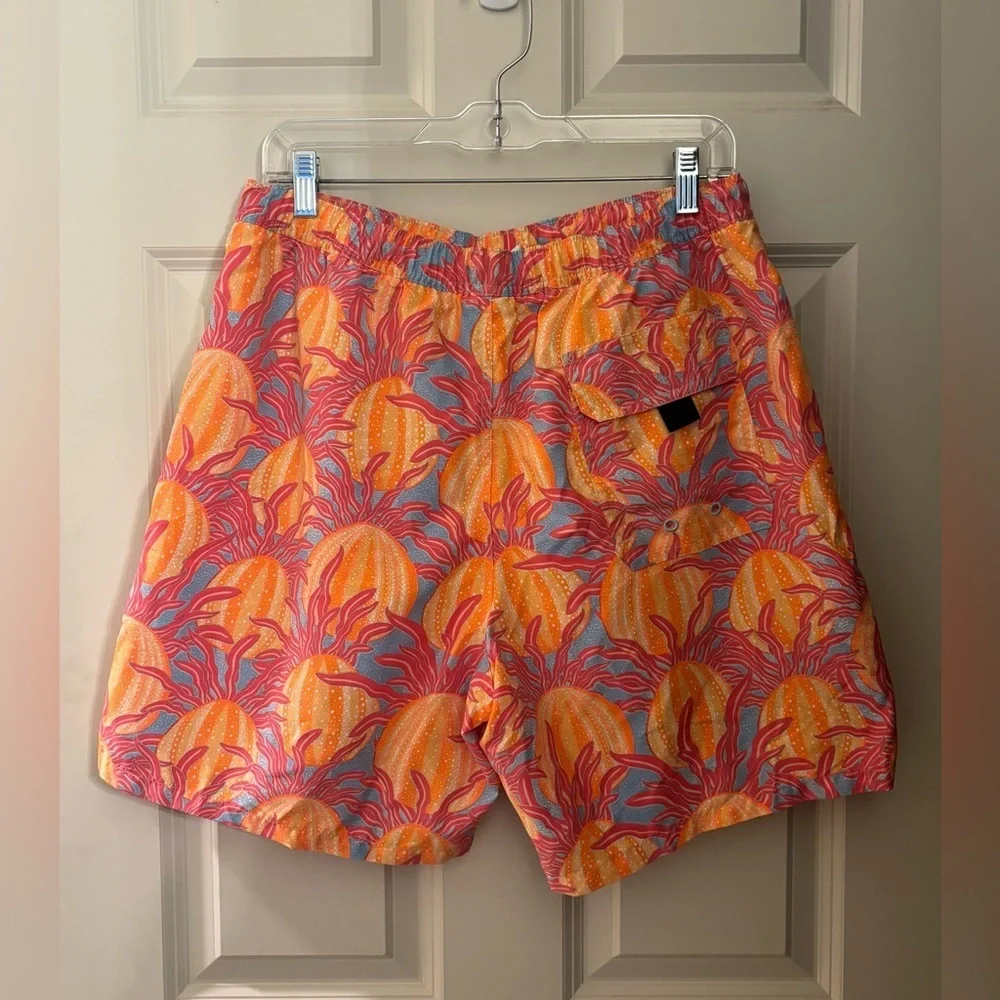 Vineyard Vines Men’s Swim Trunks in Neon Print, Size M